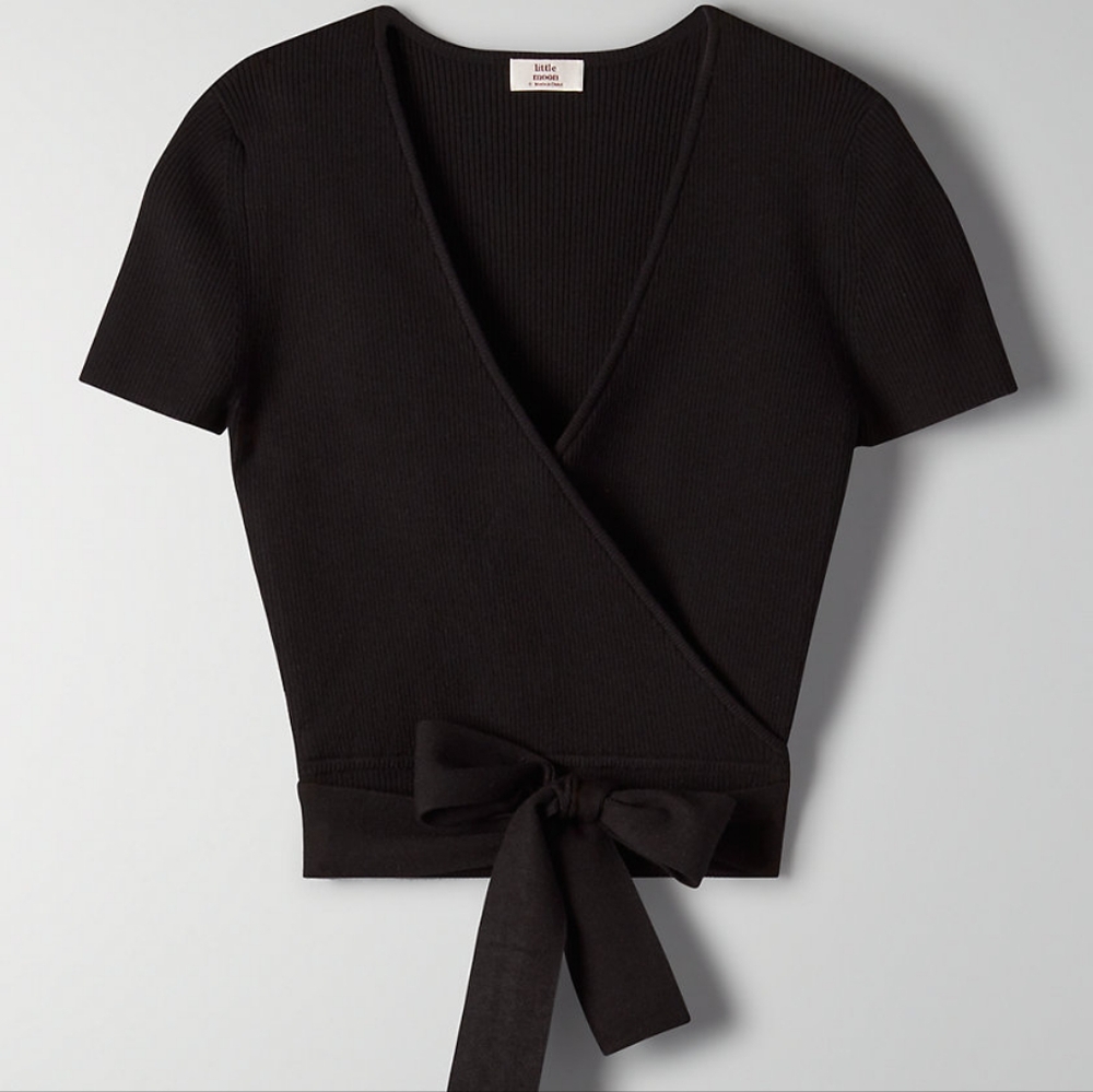 Aritzia | Knit Wrap Prunella Little Moon Crop Top Sweater